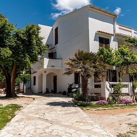 Apartments Nenad & Marija Pag Town Exterior foto
